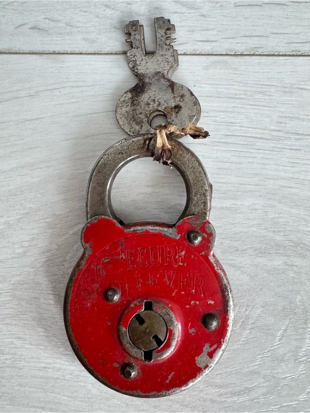 Vintage Secure Lever Lock Red Padlock w 2 Keys Made in USA